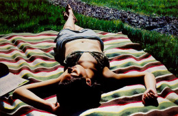 Frank Bauer - Eva (sonnenbadend)